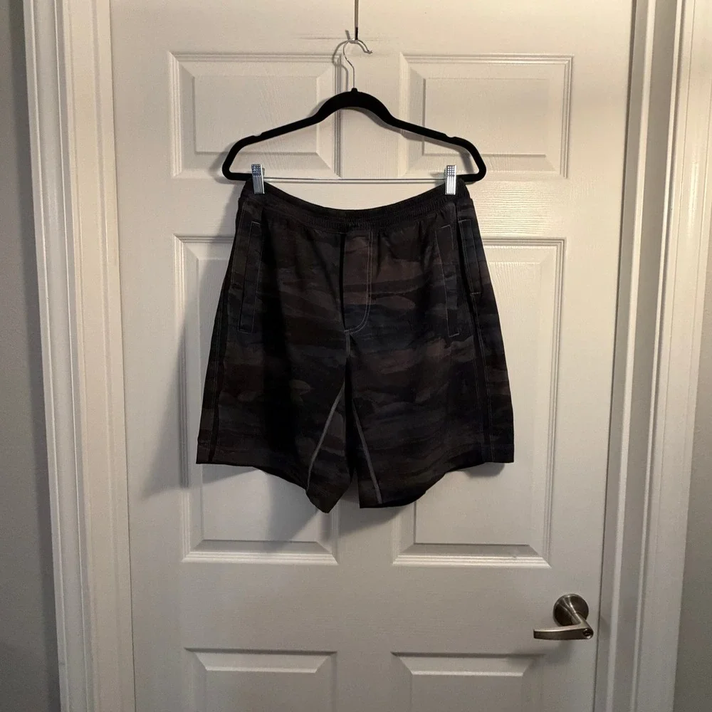 Lululemon‎ Pace Breaker swim Shorts Black Camo Large L Athletic